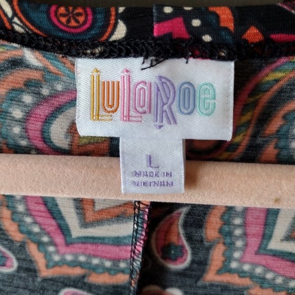 LuLaRoe Lindsay - Picture 3 of 4